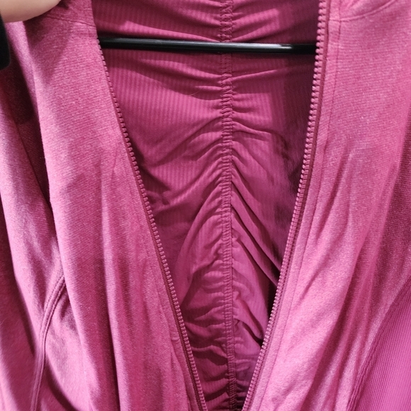 LULULEMON Reversible Raspberry Jacket 10 - Picture 5 of 7